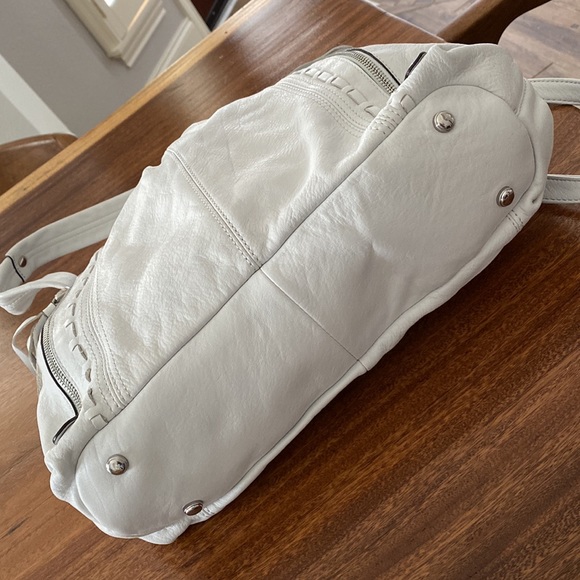 New Beautiful White Leather Satchel Med size - Picture 4 of 9
